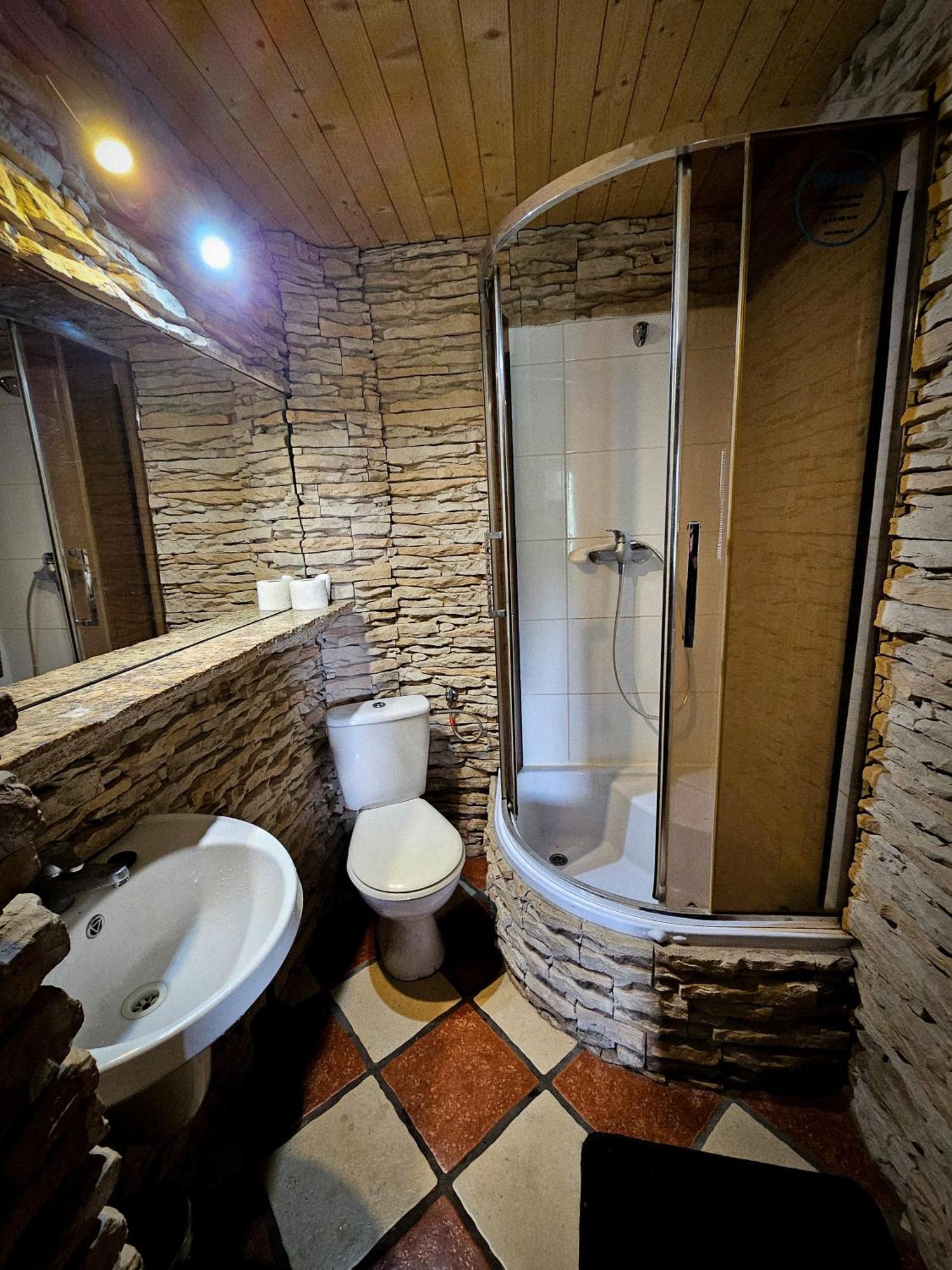 Domek Letniskowy Caloroczny W Rzemieniu Villa Esterno foto